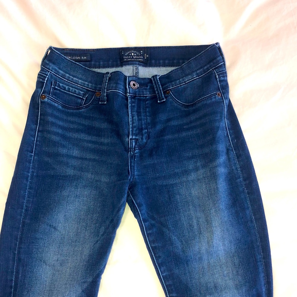 Lucky brand skinny blue jeans